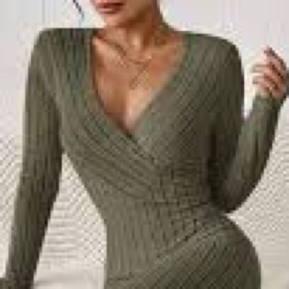 Row A Dress Side Faux Wrap Sweater Ribbed Green Size Medium - Picture 4 of 4